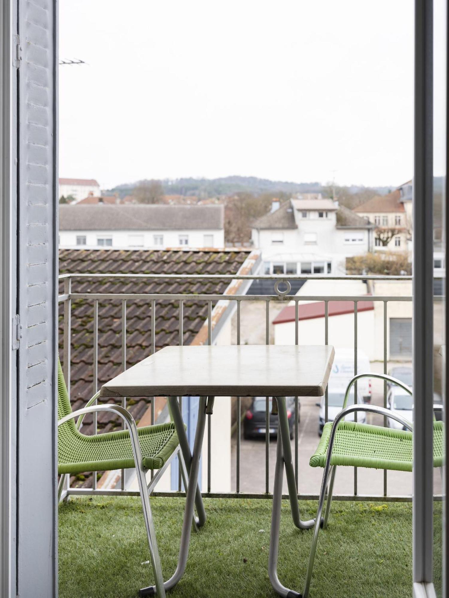 Residence Louis Quartier Centre Ville Vittel Esterno foto